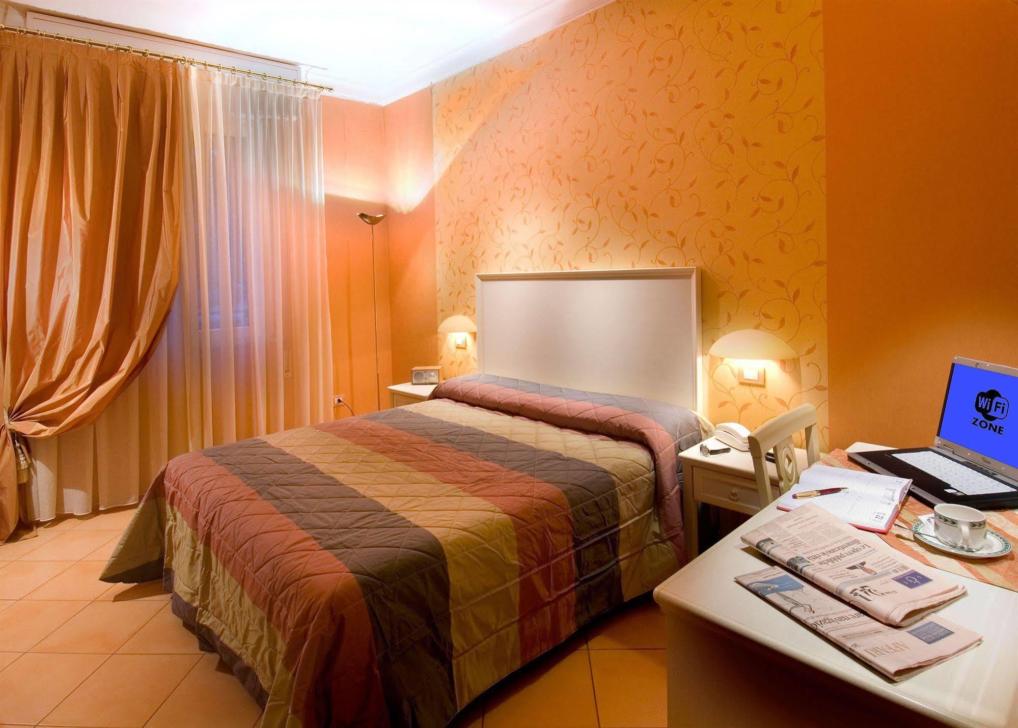 Hotel St. Moritz Bellaria-Igea Marina Exterior foto