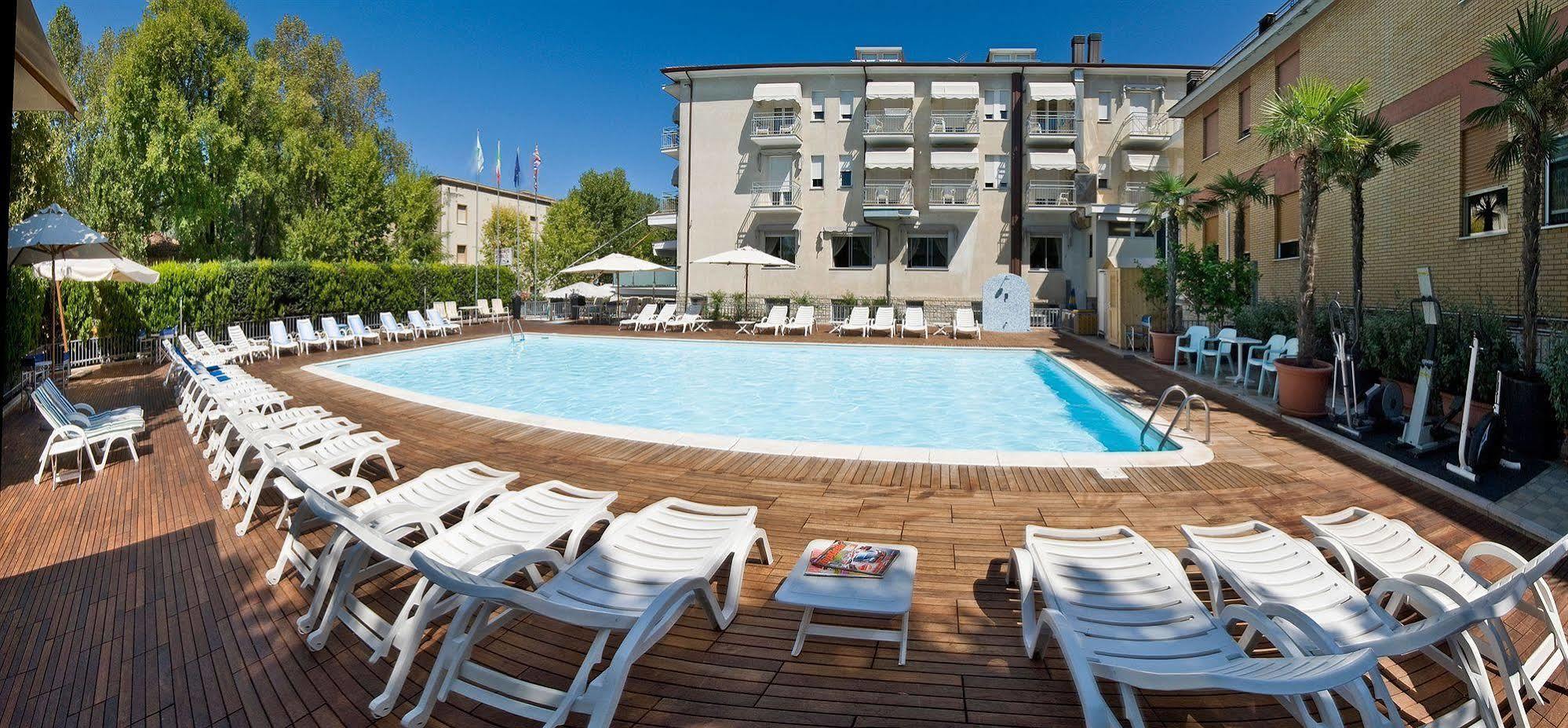 Hotel St. Moritz Bellaria-Igea Marina Exterior foto